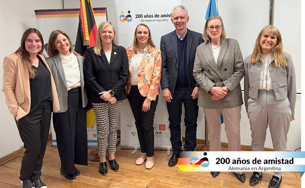 colegios alemanes, 200 años de Enseñanza, 200 años de inmigración alemana en la Argentina, legado educativo alemán, valores de la educación alemana, historia de la comunidad alemana en Argentina, educación intercultural Argentina Alemania, enseñanza del idioma alemán en Argentina, desafíos educativos actuales