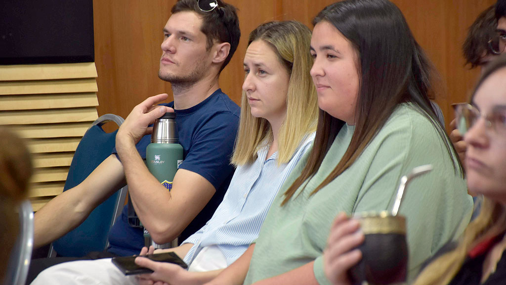 Crespo, Entre Ríos, Stiftung Verbundenheit, Instituciones argentino-alemanas, Conectando con Alemania, Jóvenes de Crespo, Encuentro argentino-alemán en Entre Ríos, AHK Argentina y FAAG en Crespo, Vinculación juvenil con Alemania, Diplomacia ciudadana #JungesNetzwerk, Embajada de Alemania en Argentina