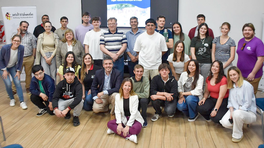 Crespo, Entre Ríos, Stiftung Verbundenheit, Instituciones argentino-alemanas, Conectando con Alemania, Jóvenes de Crespo, Encuentro argentino-alemán en Entre Ríos, AHK Argentina y FAAG en Crespo, Vinculación juvenil con Alemania, Diplomacia ciudadana #JungesNetzwerk, Embajada de Alemania en Argentina