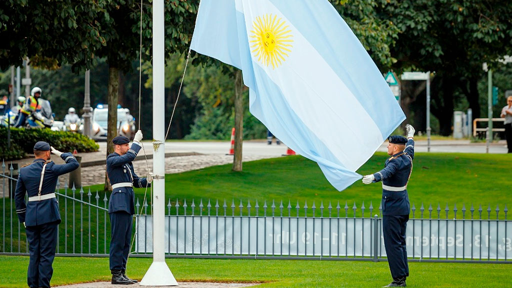 Betina Pascuali de Fonseca, Argentinische Botschaft in Deutschland, Bilaterale Beziehungen, Argentinische Außenpolitik, Argentinische Botschaft Berlin, Frank-Walter Steinmeier, Beglaubigungsschreiben, Argentinisches Außenministerium, Argentinische Diplomatie, Ernennung zur Botschafterin Argentiniens