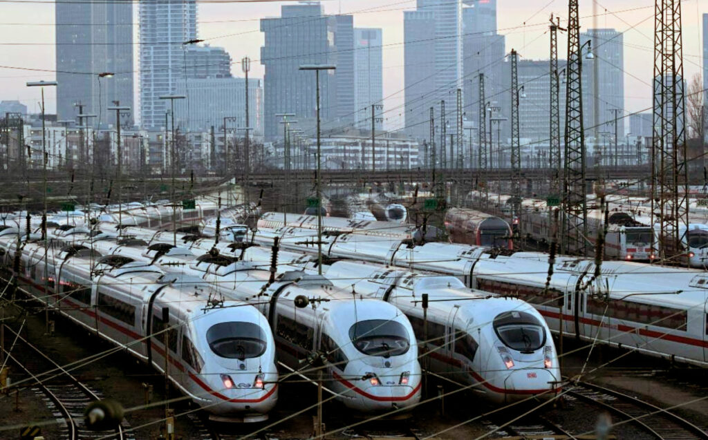 Evelyn Palla, Deutsche Bahn, sistema ferroviario alemán, puntualidad trenes Alemania, nueva presidenta Deutsche Bahn, reforma ferroviaria Alemania, transporte público Alemania, red ferroviaria alemana, Patrick Schnieder Deutsche Bahn