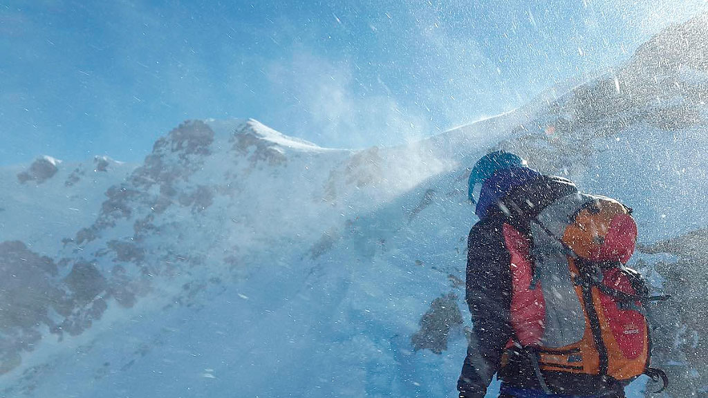 Kai Mosbacher, Lobo estepario, Alpes austríacos, Schwarzkopf, Operativo con 45 rescatistas, Búsqueda suspendida en Carintia, Ankogel Carintia desaparición, Policía alpina Austria, Club Alpino Alemán DAV