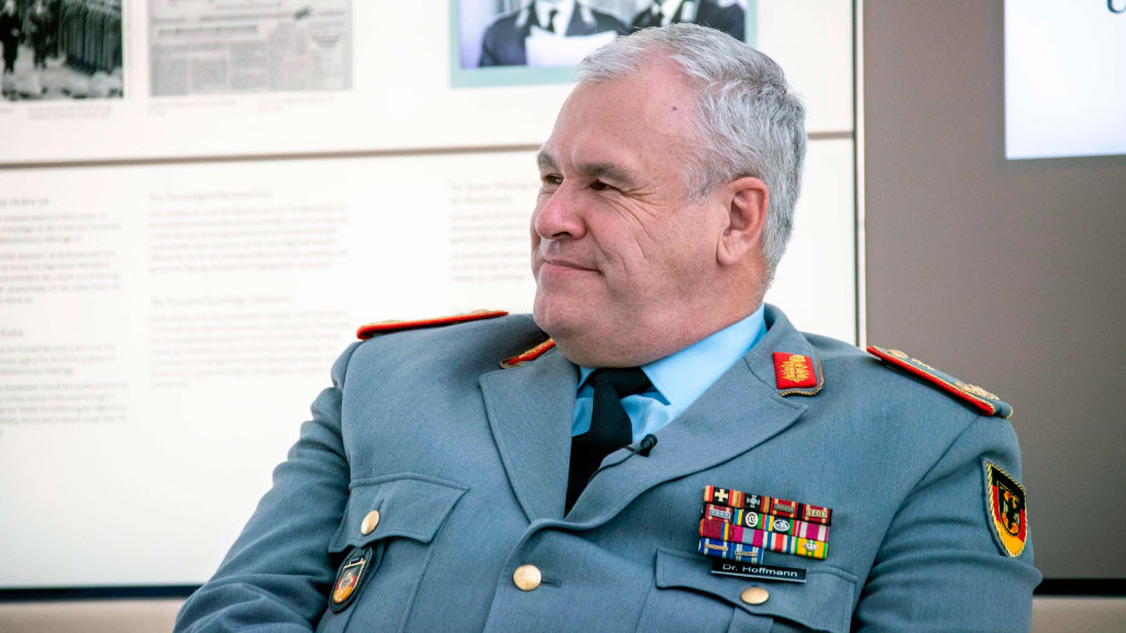 Alemania, OTAN, Rusia, Bundeswehr preparativos, OTAN conflicto armado, hospitales militares Alemania, Ralf Hoffmann Bundeswehr, trenes hospital Alemania, militarización de Alemania, preparación bélica Alemania, logística OTAN Europa