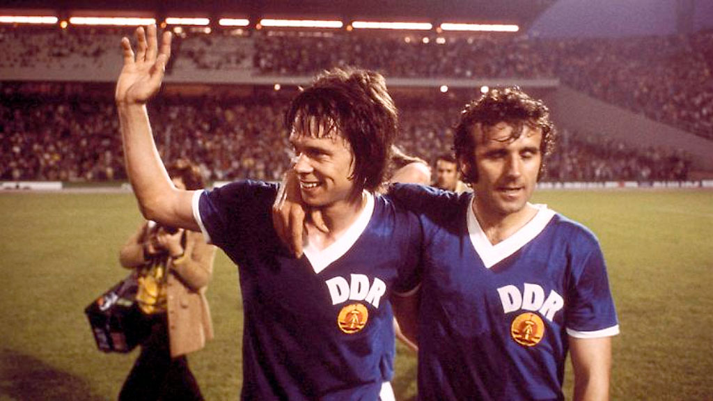 Jürgen Sparwasser, República Democrática Alemana, fútbol alemán, Jürgen Sparwasser, Fuga deportistas RDA, Alemania reunificada 1989, Partido RDA RFA 1974, Fútbol y Guerra Fría, FC Magdeburg, Flucht Jürgen Sparwasser