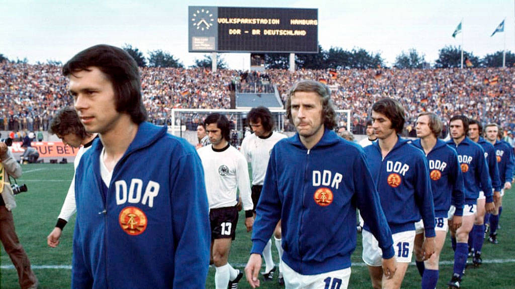 Jürgen Sparwasser, República Democrática Alemana, fútbol alemán, Jürgen Sparwasser, Fuga deportistas RDA, Alemania reunificada 1989, Partido RDA RFA 1974, Fútbol y Guerra Fría, FC Magdeburg, Flucht Jürgen Sparwasser