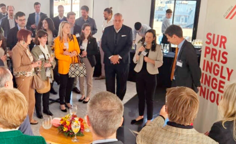 Networking, Advantage Austria, Austrian Business Circle Buenos Aires, Embajada de Austria en Argentina, Isabel Schmiedbauer, Gerhard Mayer embajador, networking empresarial Austria Argentina, delegaciones austríacas 2025, UE-Mercosur acuerdo, comunidad empresarial austríaco-argentina, relaciones bilaterales Austria Argentina