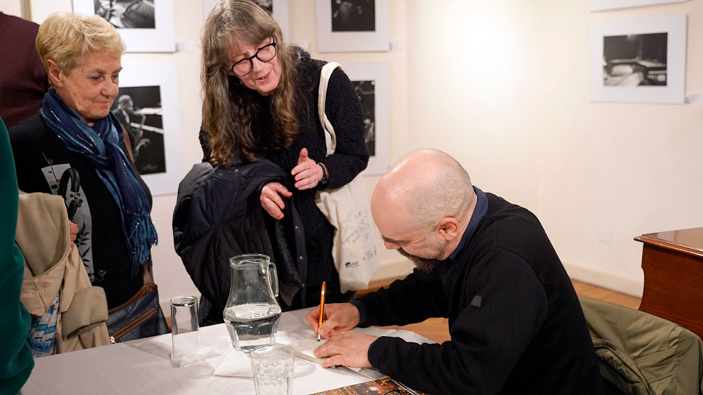 Ariel Magnus, Colegio Pestalozzi, 200 años de amistad entre Alemania y Argentina, comunidad germano-argentina, 200 años Alemania Argentina, evento cultural Buenos Aires, literatura contemporánea argentina, DAAD Argentina, escritor argentino en Berlín, memoria y literatura Argentina Alemania
