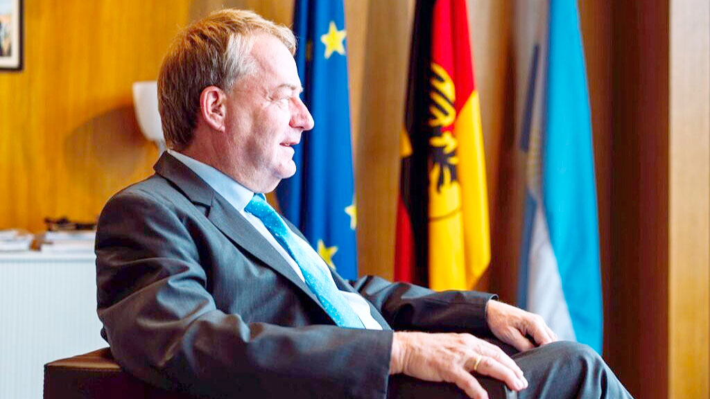 Dieter Lamlé, Deutschen Botschaft in Buenos Aires, 35 Jahre deutsche Wiedervereinigung, 200 Jahre deutsche Einwanderung Argentinien, Mercosur EU Abkommen, Argentinien Deutschland Beziehungen, deutsche Unternehmen Argentinien, deutsch-argentinische Kultur, Demokratie weltweit, Max Planck Institut Argentinien, Berliner Philharmoniker Teatro Colón