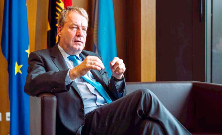 Dieter Lamlé, Deutschen Botschaft in Buenos Aires, 35 Jahre deutsche Wiedervereinigung, 200 Jahre deutsche Einwanderung Argentinien, Mercosur EU Abkommen, Argentinien Deutschland Beziehungen, deutsche Unternehmen Argentinien, deutsch-argentinische Kultur, Demokratie weltweit, Max Planck Institut Argentinien, Berliner Philharmoniker Teatro Colón