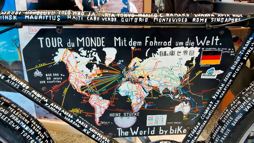 Heinz Stücke, bicicleta, Hövelhof, cicloturismo, viajes alrededor del mundo, 648.000 km en bicicleta, cicloturismo extremo, viajes alrededor del mundo en bici, museo Heinz Stücke, documental «El hombre que quería verlo todo», archivo fotográfico de viaje, Hövelhof viajero legendario