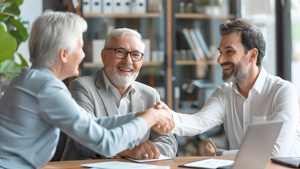 Jubilados, Alemania, Friedrich Merz, reforma jubilatoria, plan de pensión activa Alemania, jubilados que siguen trabajando, escasez de mano de obra en Alemania, reforma previsional Alemania, incentivos fiscales para jubilados, envejecimiento población Alemania, economía alemana crisis laboral, 2000 euros sin impuestos jubilados, sistema previsional alemán