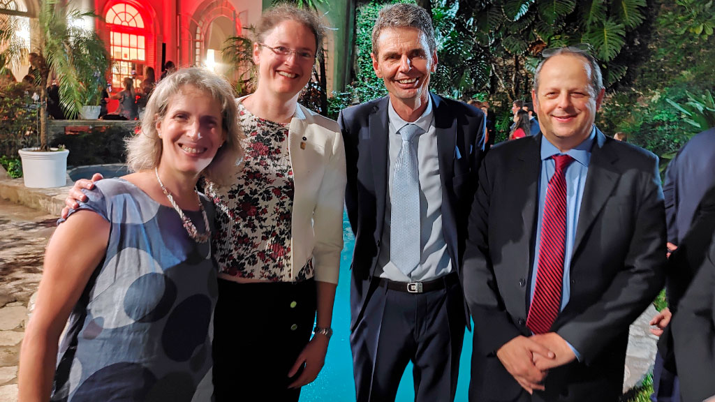 Embajada de Austria, Fiesta Nacional de Austria, Gerhard Mayer, comunidad austríaca en Argentina, relaciones Austria Argentina, evento diplomático Austria, cultura austríaca en Buenos Aires, Mozarteum Argentino, Austria Consejo de Seguridad ONU, gastronomía austríaca