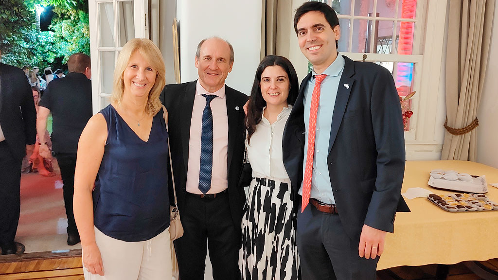 Embajada de Austria, Fiesta Nacional de Austria, Gerhard Mayer, comunidad austríaca en Argentina, relaciones Austria Argentina, evento diplomático Austria, cultura austríaca en Buenos Aires, Mozarteum Argentino, Austria Consejo de Seguridad ONU, gastronomía austríaca