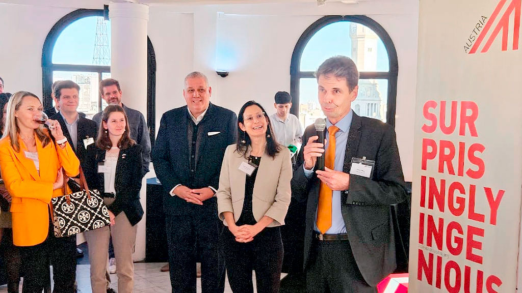 Gerhard Mayer, Día Nacional de Austria, comunidad austríaca, relaciones Austria Argentina, cooperación bilateral Austria Argentina, neutralidad activa Austria, comunidad austríaca en Buenos Aires, cultura austríaca en Argentina, política exterior Austria 2025, Austria América Latina relaciones