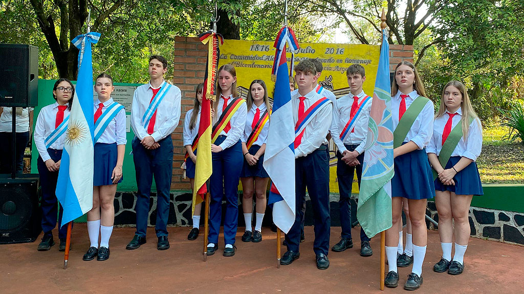 Día de la Unidad Alemana, Muro, libertad, Día de la Unidad Alemana, reunificación alemana 1990, comunidad alemana en Argentina, colectividades germanas, fiestas alemanas en Argentina, Patrimonio germano-argentino, valores de libertad y cooperación, celebraciones alemanas en provincias, Pasado y presente de la comunidad alemana