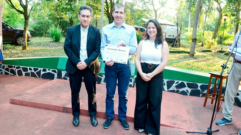 Día de la Unidad Alemana, Muro, libertad, Día de la Unidad Alemana, reunificación alemana 1990, comunidad alemana en Argentina, colectividades germanas, fiestas alemanas en Argentina, Patrimonio germano-argentino, valores de libertad y cooperación, celebraciones alemanas en provincias, Pasado y presente de la comunidad alemana