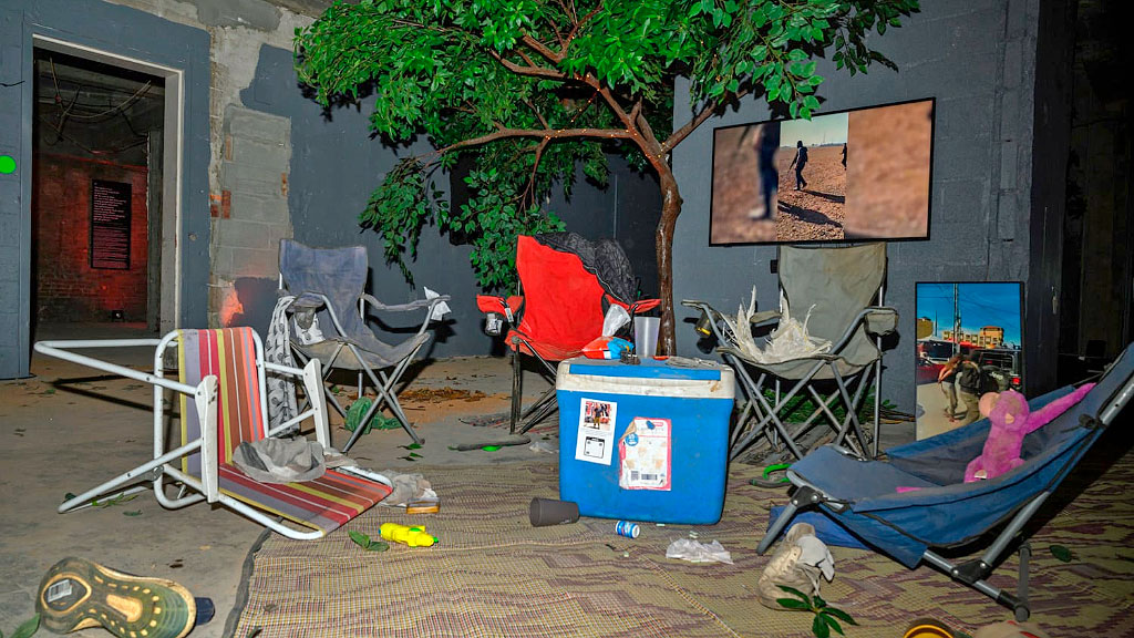 Festival Nova, Hamás, 7 de octubre, Berlín, Aeropuerto de Tempelhof, rehenes 7 de octubre, memoria terrorismo antisemitismo, October 7 06:29 AM, Tribe of Nova Foundation, Shani Louk, Kai Wegner Berlín, Ron Prosor embajador de Israel, dpa Tagesspiegel cobertura, 378 víctimas Nova, 3.000 asistentes festival, 48 rehenes en Gaza, We Will Dance Again