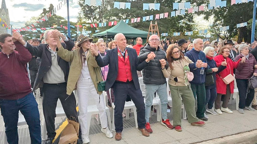 Hans-Ruedi Bortis, Embajador suizo en Argentina, Embajada de Suiza en Buenos Aires, Diplomacia Suiza, Relaciones Suiza Argentina, Comunidad suiza en Argentina, Acuerdos bilaterales Suiza Argentina, Retiro diplomático Bortis, EFTA Mercosur, Hermanamientos Suiza Argentina