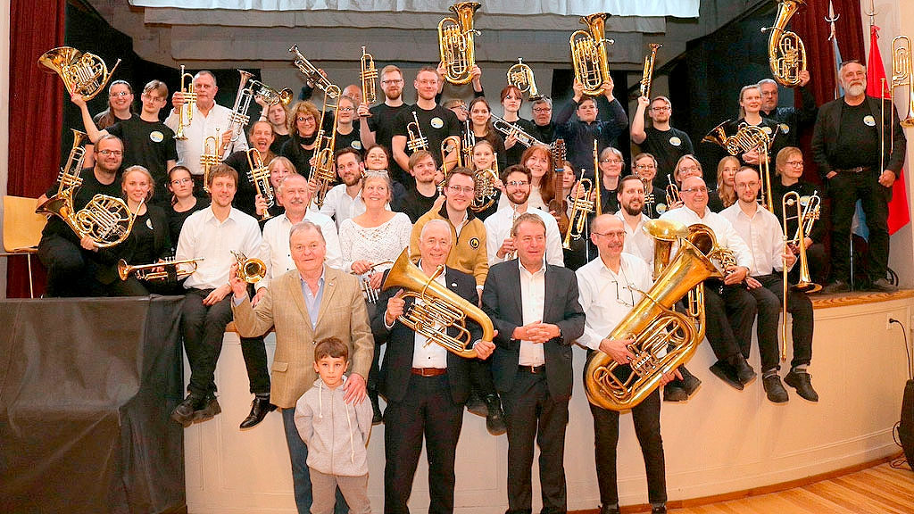 Hans-Ruedi Bortis, Embajador suizo en Argentina, Embajada de Suiza en Buenos Aires, Diplomacia Suiza, Relaciones Suiza Argentina, Comunidad suiza en Argentina, Acuerdos bilaterales Suiza Argentina, Retiro diplomático Bortis, EFTA Mercosur, Hermanamientos Suiza Argentina