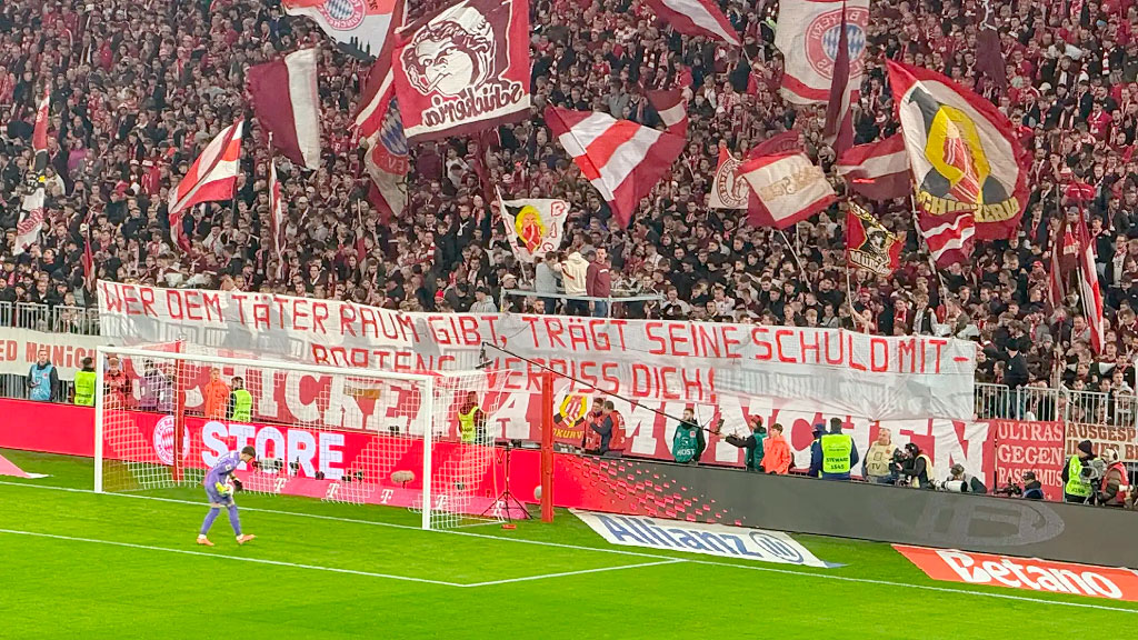 Jérôme Boateng, Bayern Mùnich, causas judiciales, violencia de género, hinchas Bayern, Boateng denuncias, Boateng cancelación regreso, Bayern Múnich polémica, Boateng Vincent Kompany, Boateng condena Alemania, Boateng renuncia regreso Bayern, Boateng presión hinchas