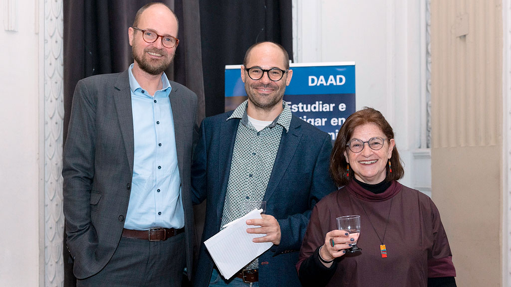 Jornadas, “Exilio y presencias alemanas en la Argentina”, DAAD, comunidad alemana en Buenos Aires, exilio alemán en América Latina, memoria histórica Alemania, Hannah Arendt exilio, Jornadas académicas DAAD, historia alemana en Argentina, presencia alemana siglo XX, intercambio académico Alemania Argentina, legado nazi en América del Sur, literatura de exilio, Stolpersteine Argentina, Shoá y comunidad alemana, instituciones alemanas en Argentina