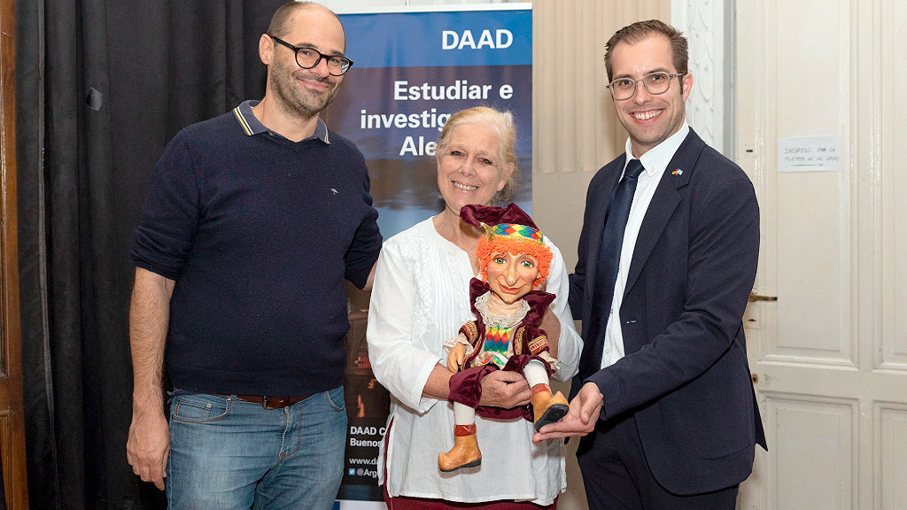 Jornadas, “Exilio y presencias alemanas en la Argentina”, DAAD, comunidad alemana en Buenos Aires, exilio alemán en América Latina, memoria histórica Alemania, Hannah Arendt exilio, Jornadas académicas DAAD, historia alemana en Argentina, presencia alemana siglo XX, intercambio académico Alemania Argentina, legado nazi en América del Sur, literatura de exilio, Stolpersteine Argentina, Shoá y comunidad alemana, instituciones alemanas en Argentina