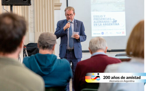 Jornadas, “Exilio y presencias alemanas en la Argentina”, DAAD, comunidad alemana en Buenos Aires, exilio alemán en América Latina, memoria histórica Alemania, Hannah Arendt exilio, Jornadas académicas DAAD, historia alemana en Argentina, presencia alemana siglo XX, intercambio académico Alemania Argentina, legado nazi en América del Sur, literatura de exilio, Stolpersteine Argentina, Shoá y comunidad alemana, instituciones alemanas en Argentina