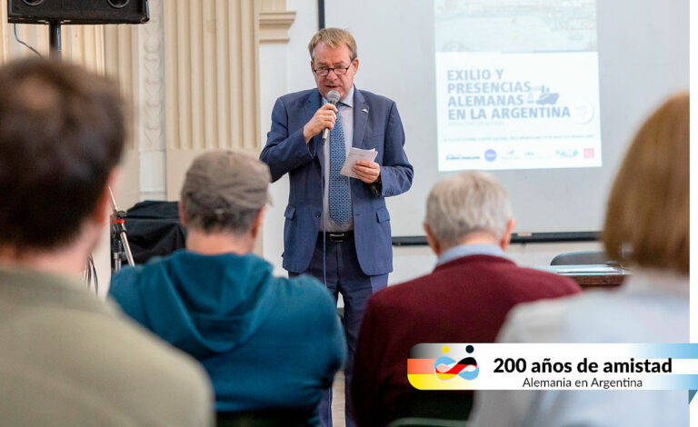 Jornadas, “Exilio y presencias alemanas en la Argentina”, DAAD, comunidad alemana en Buenos Aires, exilio alemán en América Latina, memoria histórica Alemania, Hannah Arendt exilio, Jornadas académicas DAAD, historia alemana en Argentina, presencia alemana siglo XX, intercambio académico Alemania Argentina, legado nazi en América del Sur, literatura de exilio, Stolpersteine Argentina, Shoá y comunidad alemana, instituciones alemanas en Argentina