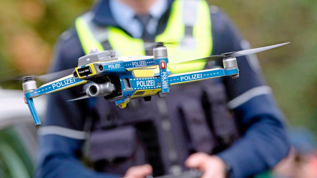 Drones, Alemania, seguridad interior, seguridad aérea, policía alemana, amenaza rusa, drones Alemania, plan antidrones, seguridad en NRW, Herbert Reul, policía de Renania del Norte-Westfalia, amenaza militar Rusia, Bundeswehr drones, sistema de defensa contra drones, espionaje aéreo, protección infraestructura crítica