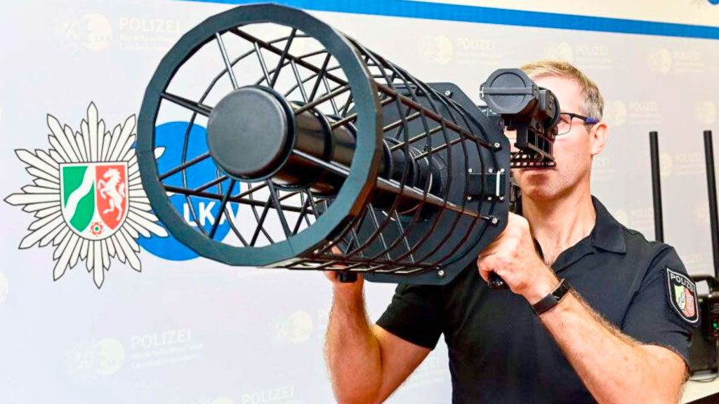 Drones, Alemania, seguridad interior, seguridad aérea, policía alemana, amenaza rusa, drones Alemania, plan antidrones, seguridad en NRW, Herbert Reul, policía de Renania del Norte-Westfalia, amenaza militar Rusia, Bundeswehr drones, sistema de defensa contra drones, espionaje aéreo, protección infraestructura crítica