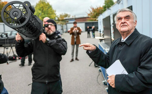 Drones, Alemania, seguridad interior, seguridad aérea, policía alemana, amenaza rusa, drones Alemania, plan antidrones, seguridad en NRW, Herbert Reul, policía de Renania del Norte-Westfalia, amenaza militar Rusia, Bundeswehr drones, sistema de defensa contra drones, espionaje aéreo, protección infraestructura crítica