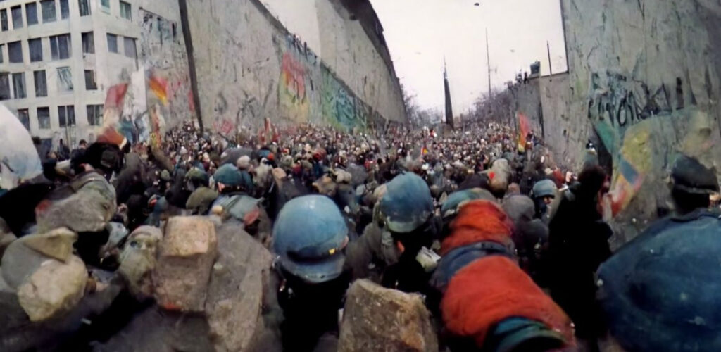 Muro de Berlín, Día de la Unidad Alemana