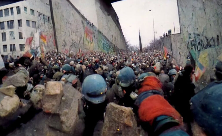 Muro de Berlín, Día de la Unidad Alemana