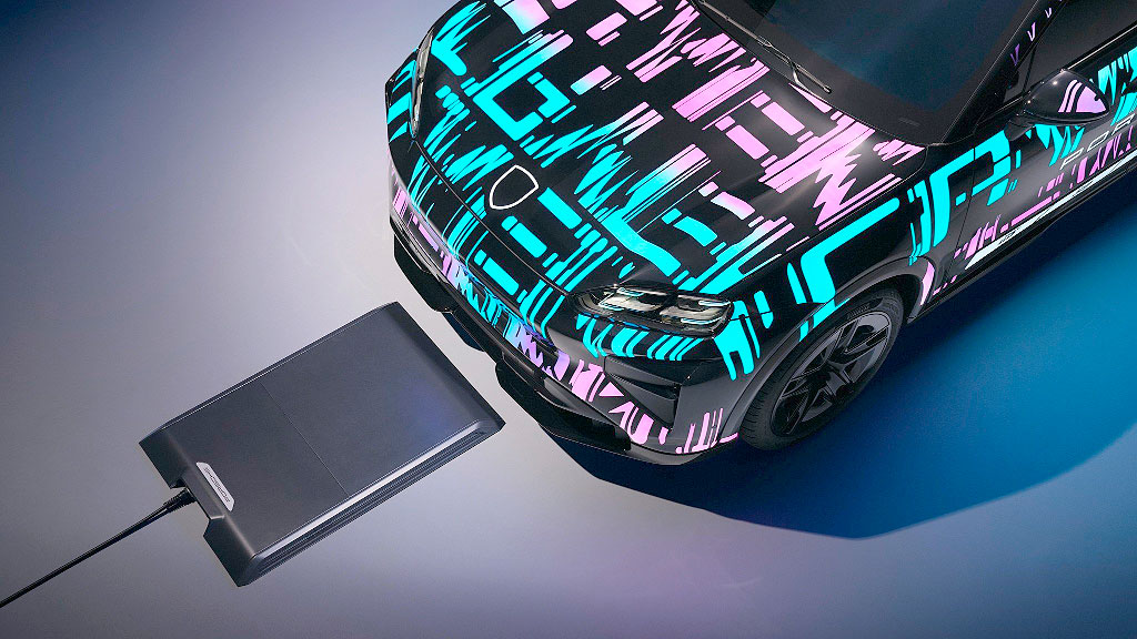 Porsche, Cayenne, SUV eléctrico, auto eléctrico sin cable, carga por inducción, SUV eléctrico Porsche, autos eléctricos de lujo, Porsche Cayenne Electric 2026, carga inalámbrica auto, tecnología automotriz Porsche, Cayenne eléctrico sin enchufe, futuro de los autos eléctricos