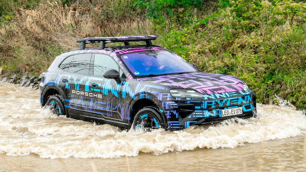 Porsche, Cayenne, SUV eléctrico, auto eléctrico sin cable, carga por inducción, SUV eléctrico Porsche, autos eléctricos de lujo, Porsche Cayenne Electric 2026, carga inalámbrica auto, tecnología automotriz Porsche, Cayenne eléctrico sin enchufe, futuro de los autos eléctricos