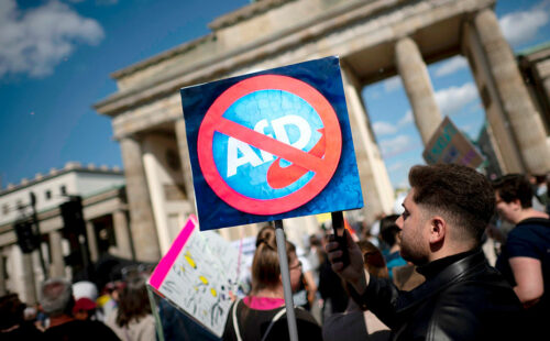 prohibición afd, Bundestag, Alemania, afd partido extremista, alemania tribunal constitucional, bundestag afd, intento de prohibición afd, extremismo derecha alemania, libertad democrática alemania, carmen wegge afd, irene mihalic, juventud afd manifestaciones