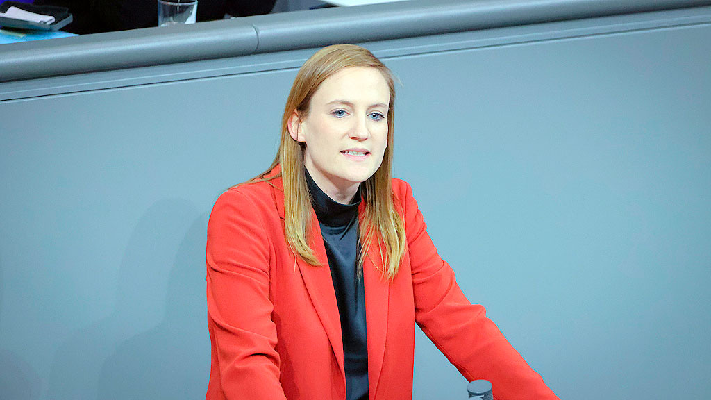 prohibición afd, Bundestag, Alemania, afd partido extremista, alemania tribunal constitucional, bundestag afd, intento de prohibición afd, extremismo derecha alemania, libertad democrática alemania, carmen wegge afd, irene mihalic, juventud afd manifestaciones