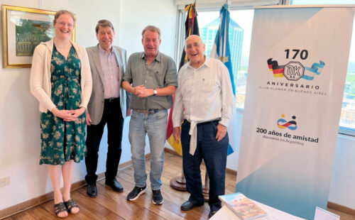 Skat, Club Alemán en Buenos Aires, Dieter Lamlé, Skat en Sudamérica, Comunidad germano parlante, Skat Argentina 2025, Juegos tradicionales alemanes, Cultura alemana en Buenos Aires, Embajada de Alemania en Argentina, Actividades de la comunidad alemana, Clubes alemanes en Argentina