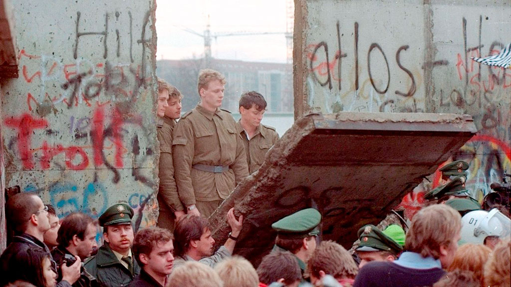 Tag der Deutschen Einheit, Deutschland, Kalter Krieg Erinnerungen, EU-Mercosur-Abkommen, deutsch-argentinische Beziehungen, Betina Pasquali de Fonseca, deutsche Einwanderung Argentinien