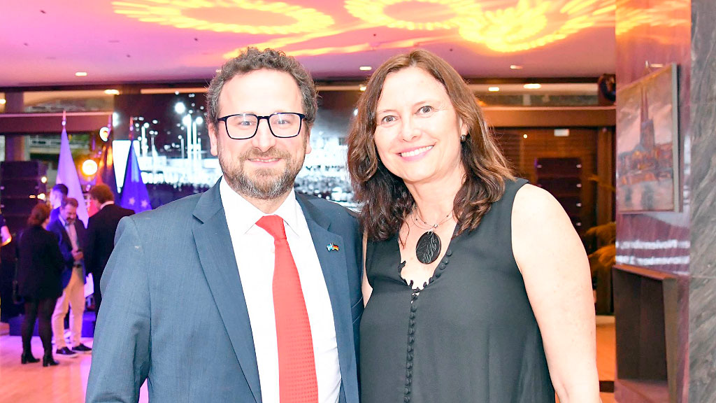 Embajada de Alemania, Dieter Lamlé, 200 años de inmigración alemana en la Argentina, reunificación alemana, comunidad alemana en Argentina, 35 años reunificación, 200 años inmigración, Dieter Lamlé, Muro de Berlín, galería de fotos evento diplomático