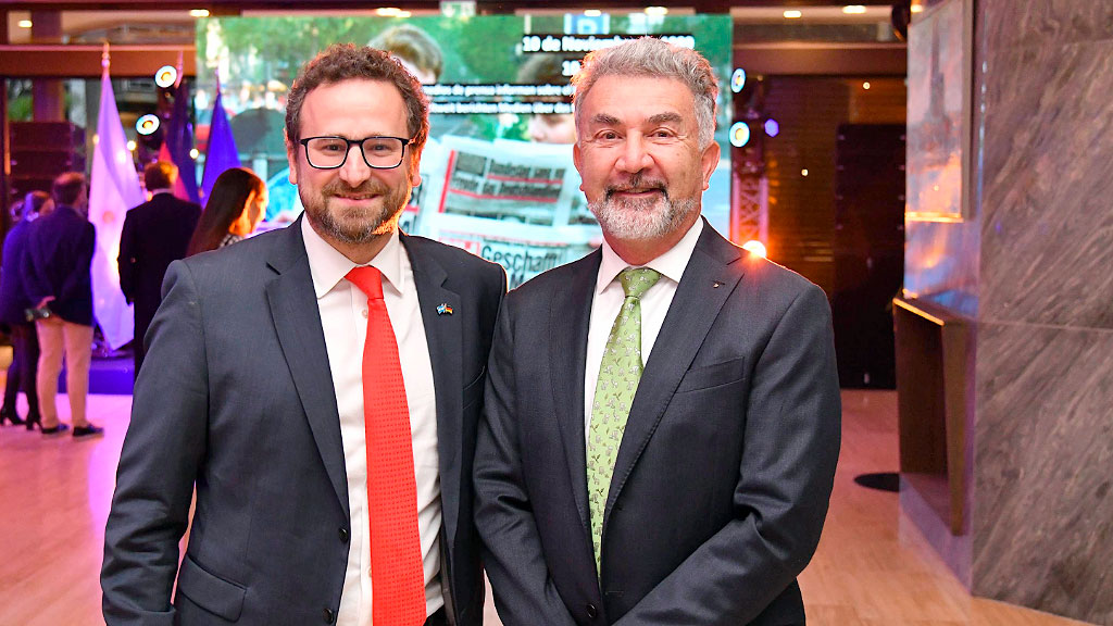 Embajada de Alemania, Dieter Lamlé, 200 años de inmigración alemana en la Argentina, reunificación alemana, comunidad alemana en Argentina, 35 años reunificación, 200 años inmigración, Dieter Lamlé, Muro de Berlín, galería de fotos evento diplomático