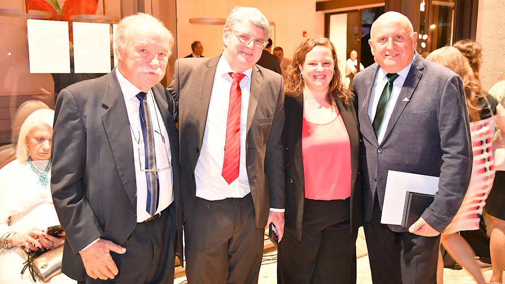 Embajada de Alemania, Dieter Lamlé, 200 años de inmigración alemana en la Argentina, reunificación alemana, comunidad alemana en Argentina, 35 años reunificación, 200 años inmigración, Dieter Lamlé, Muro de Berlín, galería de fotos evento diplomático