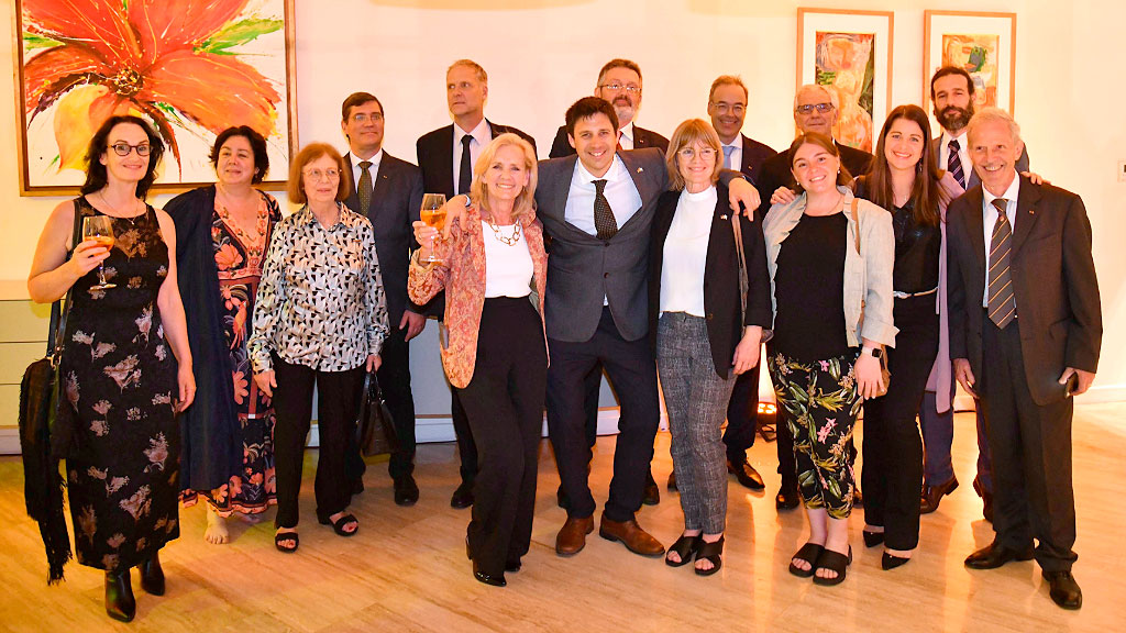 Embajada de Alemania, Dieter Lamlé, 200 años de inmigración alemana en la Argentina, reunificación alemana, comunidad alemana en Argentina, 35 años reunificación, 200 años inmigración, Dieter Lamlé, Muro de Berlín, galería de fotos evento diplomático