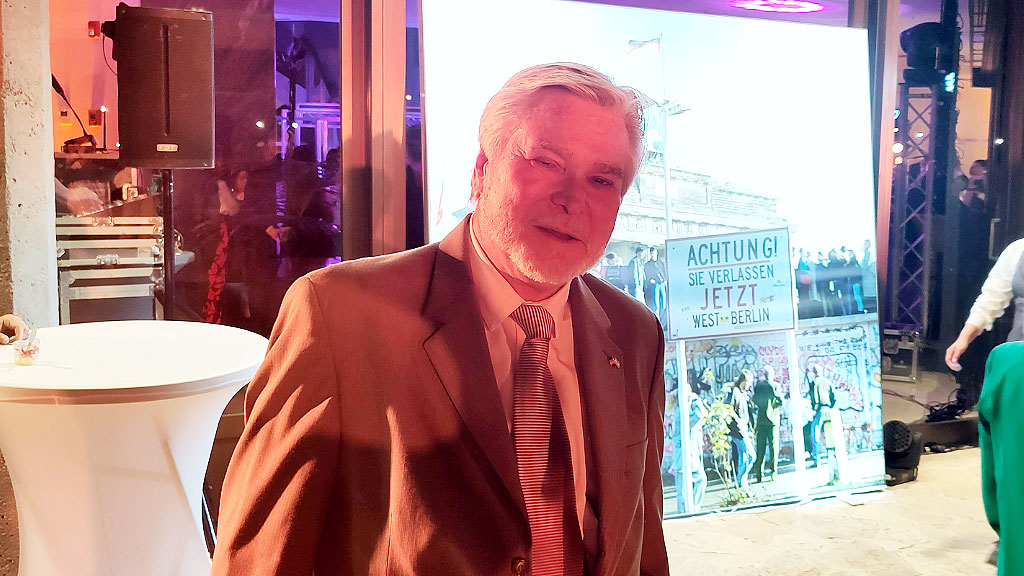 Embajada de Alemania, Dieter Lamlé, 200 años de inmigración alemana en la Argentina, reunificación alemana, comunidad alemana en Argentina, 35 años reunificación, 200 años inmigración, Dieter Lamlé, Muro de Berlín, galería de fotos evento diplomático