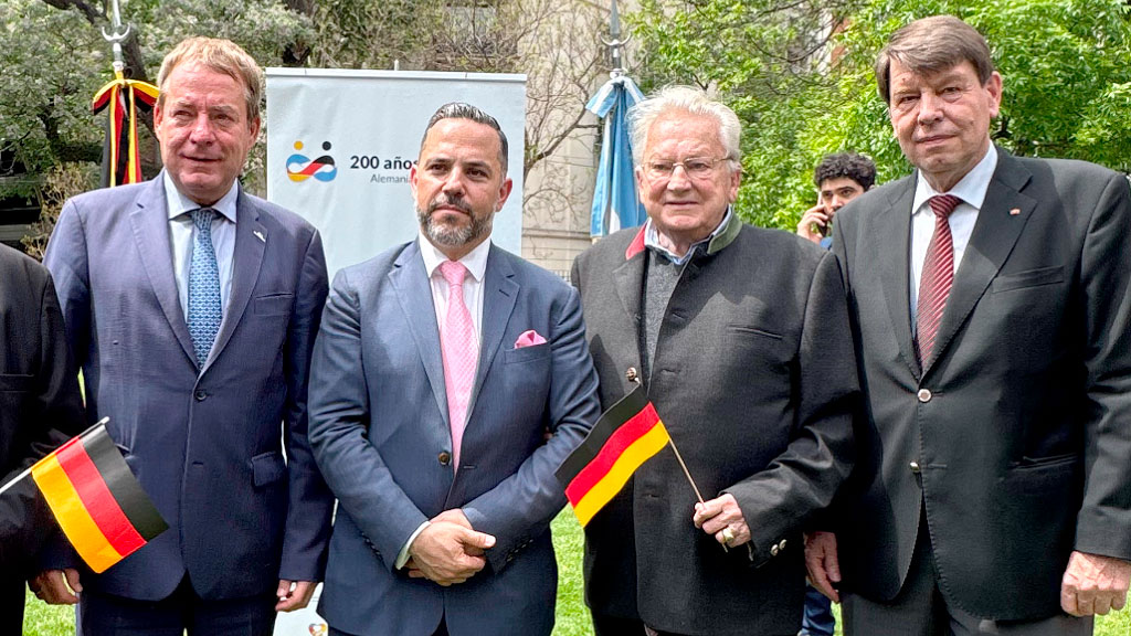 Día de la Unidad Alemana, FAAG, 200 años de la inmigración alemana en la Argentina, comunidad germano argentina, inmigración alemana en argentina, embajada alemana buenos aires, german lehrke, dieter lamlé, 35 años reunificación alemana, 200 años inmigración alemana