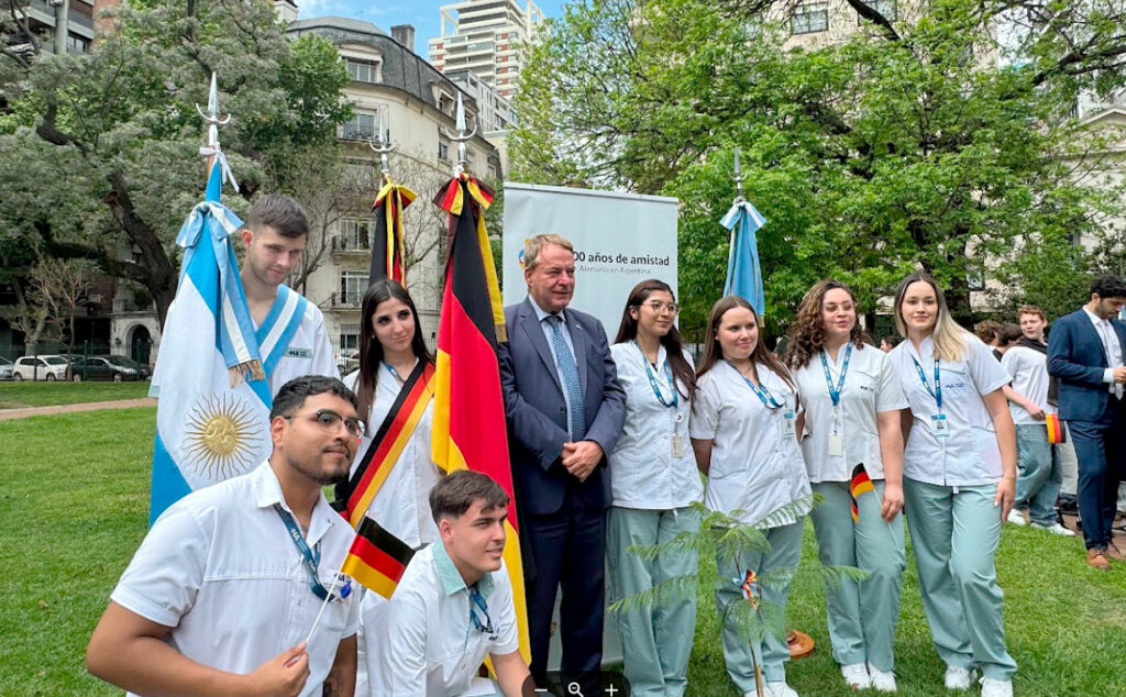 Día de la Unidad Alemana, FAAG, 200 años de la inmigración alemana en la Argentina, comunidad germano argentina, inmigración alemana en argentina, embajada alemana buenos aires, german lehrke, dieter lamlé, 35 años reunificación alemana, 200 años inmigración alemana
