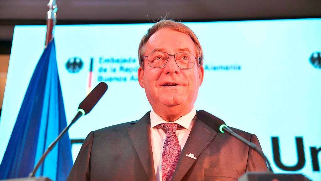 Embajada de Alemania, reunificación alemana, 200 años de inmigración alemana en la Argentina, Dieter Lamlé, comunidad germanoparlante en Argentina, Fiesta nacional alemana, relaciones Argentina Alemania, acuerdo Unión Europea Mercosur, rehenes argentinos liberados Hamas, productos alemanes en Argentina, colonias alemanas del interior,