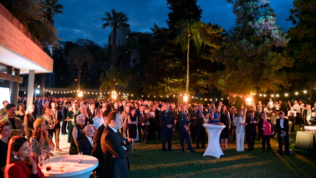 Embajada de Alemania, reunificación alemana, 200 años de inmigración alemana en la Argentina, Dieter Lamlé, comunidad germanoparlante en Argentina, Fiesta nacional alemana, relaciones Argentina Alemania, acuerdo Unión Europea Mercosur, rehenes argentinos liberados Hamas, productos alemanes en Argentina, colonias alemanas del interior,