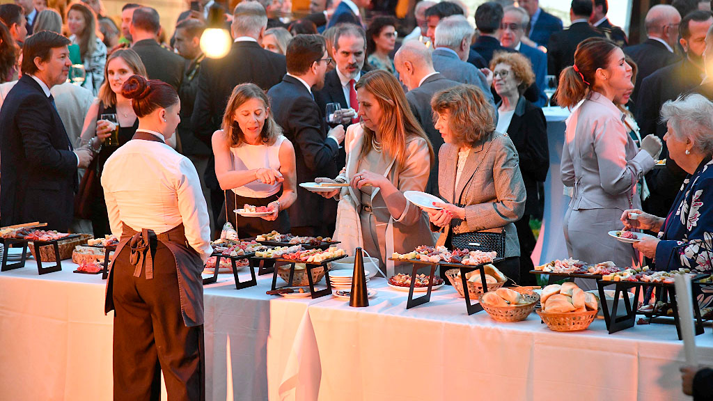 Embajada de Alemania, reunificación alemana, 200 años de inmigración alemana en la Argentina, Dieter Lamlé, comunidad germanoparlante en Argentina, Fiesta nacional alemana, relaciones Argentina Alemania, acuerdo Unión Europea Mercosur, rehenes argentinos liberados Hamas, productos alemanes en Argentina, colonias alemanas del interior,