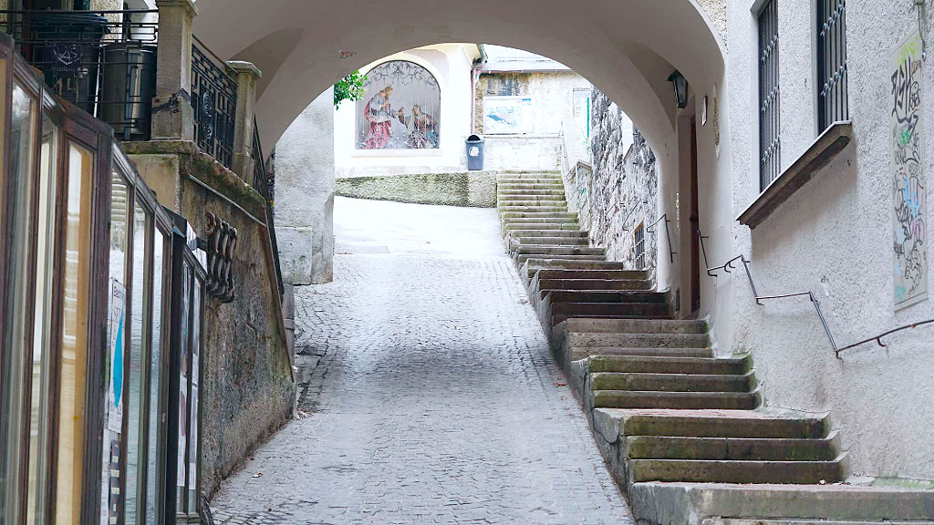 Wolfgang Porsche, túnel privado, Salzburgo, villa Paschinger Schlössl, Stefan Zweig, patrimonio Salzburgo, privilegios multimillonarios, polémica en Austria, monte Kapuzinerberg, construcción túnel privado, crítica social urbanismo